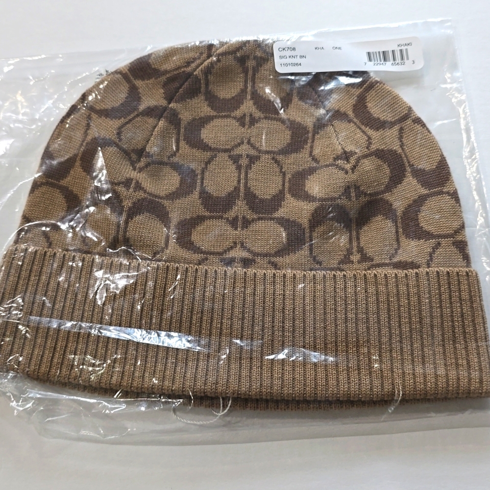 New! Coach Signature Knit Beanie Brown